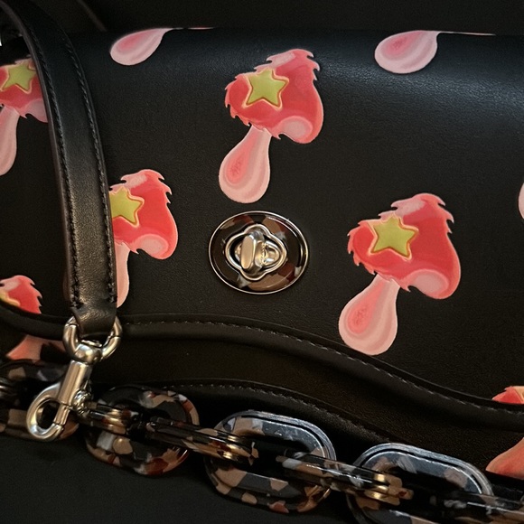 Coachtopia Wavy Dinky Leather Mushroom Print Chain Crossbody Purse Coach - Picture 14 of 16